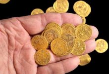 انخفاض سعر الجنيه الذهب في مصر الأحد 22 مارس 2026