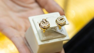 انخفاض سعر الذهب إلى نحو 5000 دولار للأونصة