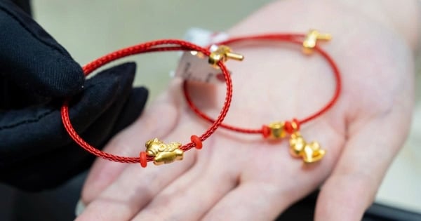 انخفاض طفيف في أسعار الذهب اليوم 18 مارس