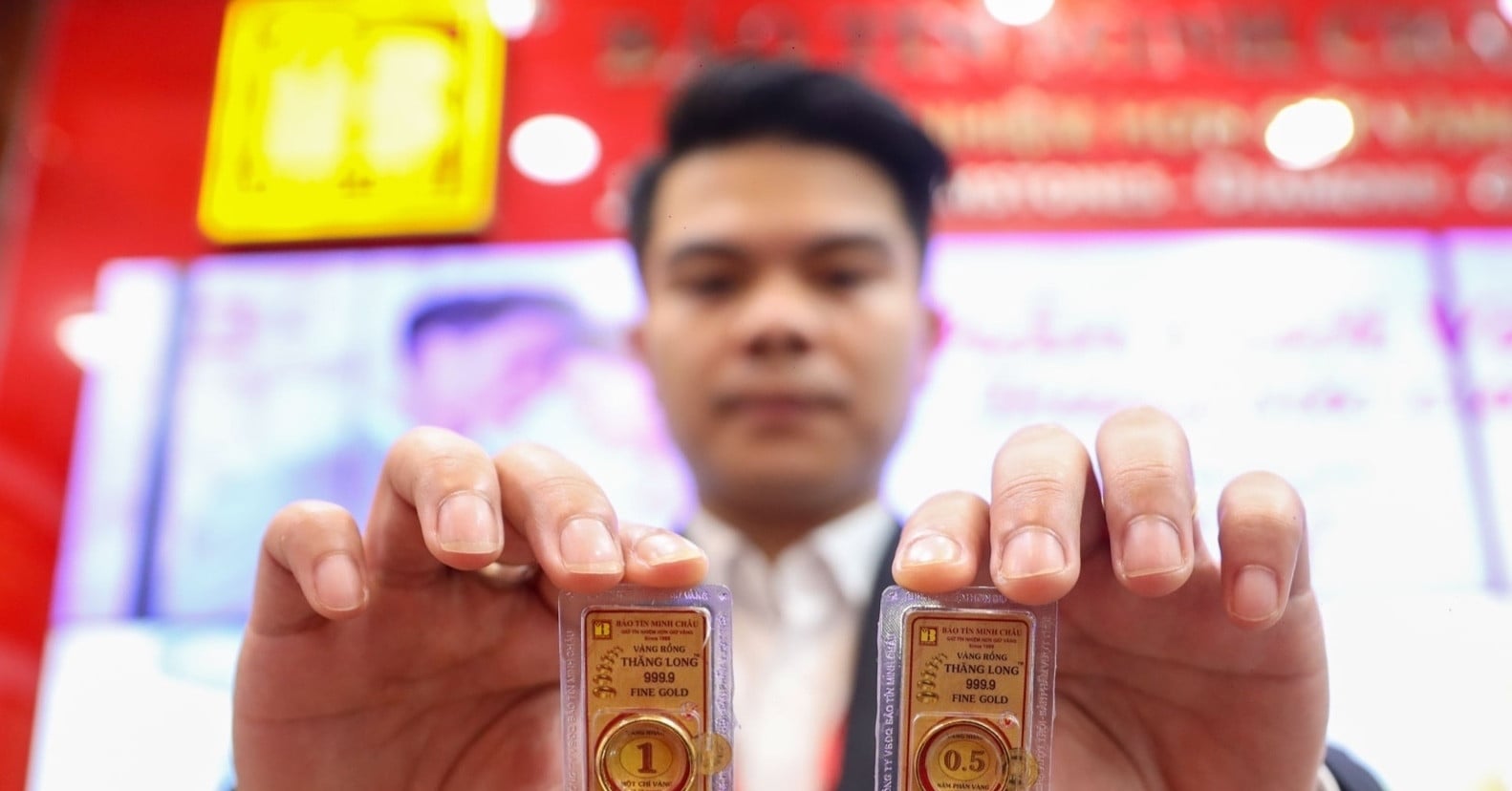 انخفاض كبير في أسعار الذهب اليوم 22 مارس 2026 مع خسائر في سبائك SJC تتجاوز 11.6 مليون دونغ فيتنامي
