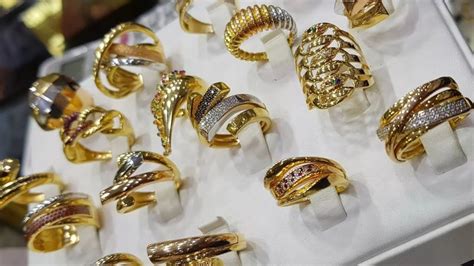 انخفاض مستمر في أسعار خواتم الذهب اليوم