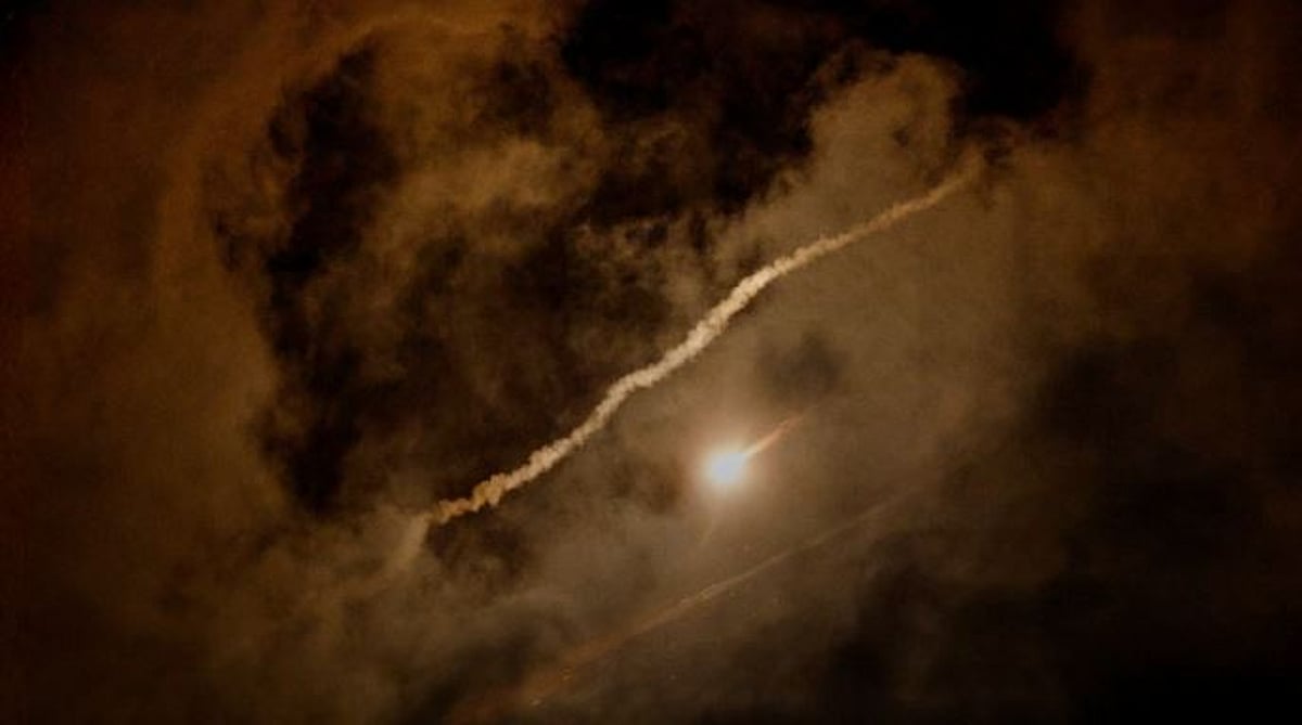 انفجارات قوية تهز سماء دبي وأبوظبي والدوحة تثير القلق