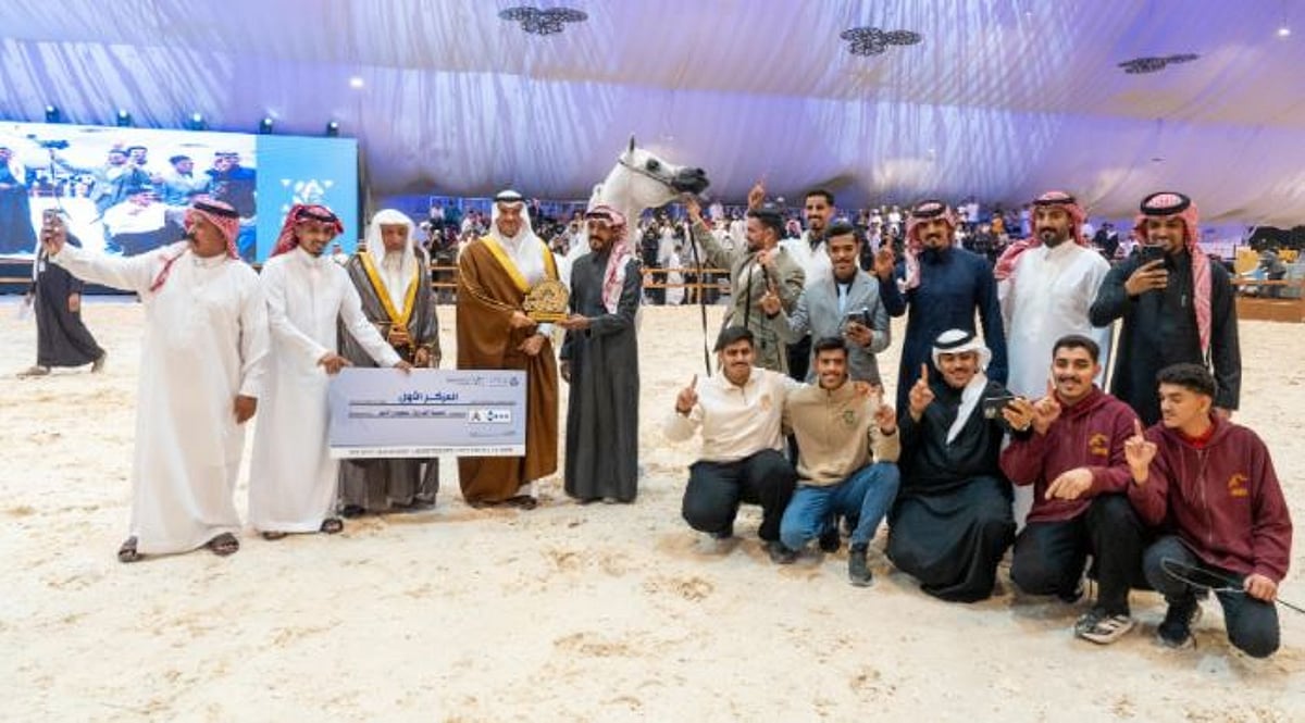 برعاية أمير الشرقية محافظ الأحساء يكرم الفائزين في مهرجان الشرقية الدولي لجمال الخيل العربية الأصيلة – مشاهير