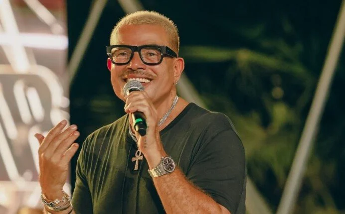 تأجيل حفل عمرو دياب في كوكاكولا أرينا دبي يثير التساؤلات دون إعلان أسباب رسمية