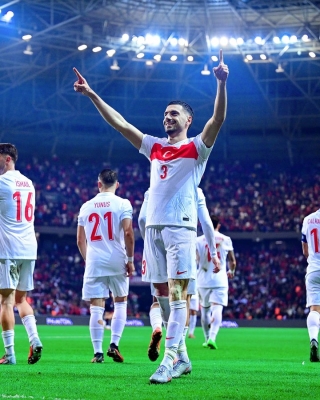 تألق نجوم دوري روشن والمنافسة تحتدم على المقاعد المؤهلة لمونديال 2026