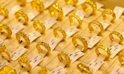 تتباين تحركات أسعار الذهب بين الأسواق المحلية والدولية بأسعار متناقضة