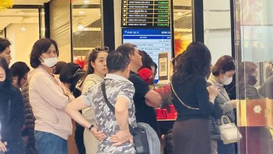 تتقلب أسعار الذهب بشكل حاد مع استمرار الطلب القوي عليه