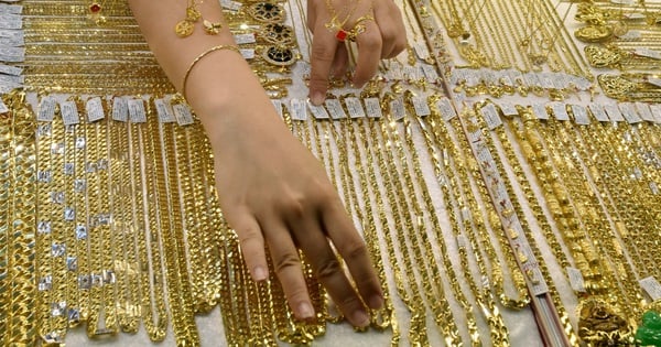 تراجع أسعار الذهب العالمية بأكثر من 113 دولارًا في آخر التعاملات