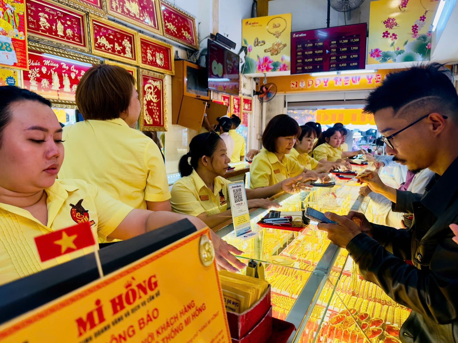 تراجع بقيمة 15 مليون دونغ فيتنامي لكل تايل خلال أسبوع في ذروة أسعار الذهب – مشاهير تراجع بقيمة 15 مليون دونغ فيتنامي لكل تايل خلال أسبوع في ذروة أسعار الذهب – مشاهير