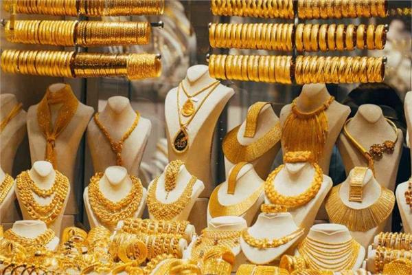 تراجع جديد في أسعار الذهب محليًا بفعل التطورات العالمية