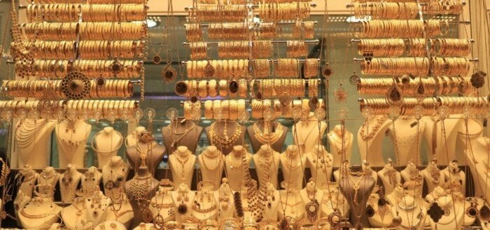 تراجع سعر الذهب في ختام تعاملات الجمعة وعيار 21 ينخفض 50 جنيهاً الأسبوع الجاري