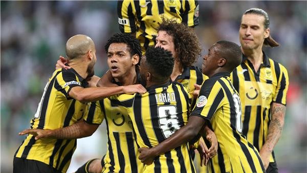 ترتيب تشكيل فريقي الرياض والاتحاد في الجولة الحالية من الدوري السعودي