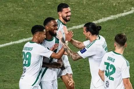 تعافي ثنائي الأهلي من الإصابة يعيد الأمل بعد صدمة الهلال