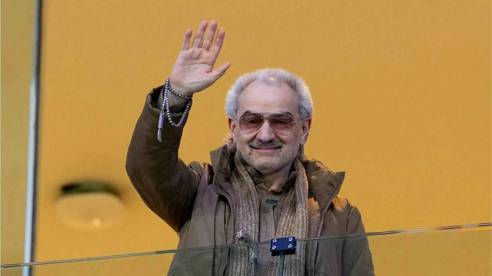 تعليق الوليد بن طلال على فوز الهلال الساحق على النجمة بالفيديو