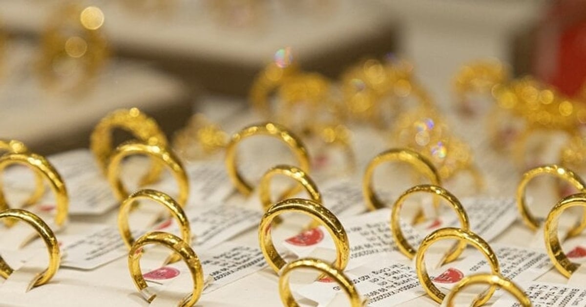 تواصل أسعار الخواتم الذهبية الانخفاض الحاد وسط تحديات السوق – مشاهير تواصل أسعار الخواتم الذهبية الانخفاض الحاد وسط تحديات السوق – مشاهير