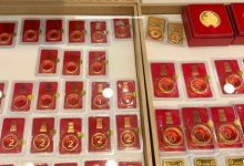 تواصل أسعار الذهب الانخفاض الحاد لتسجل أدنى مستوى منذ بداية فبراير