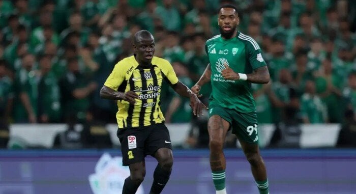 توقيت مباراة الأهلي والاتحاد في الدوري السعودي والقنوات الناقلة وتشكيلة الفريقين