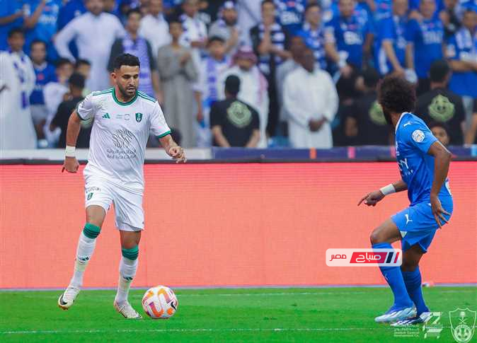توقيت وفريق النقل لمباراة الهلال والأهلي في الدوري السعودي لكرة القدم
