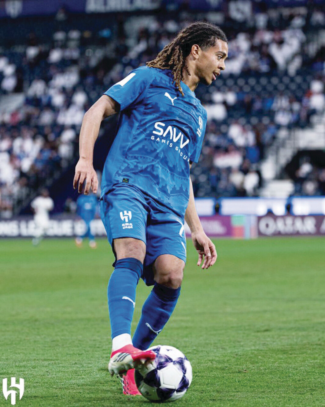 جريدة الرياض تكشف تفاصيل الجدل حول صفقة انتقال بوابري إلى الهلال مع مولو