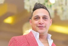 رضا البحراوي يعود لغناء بعد اعتزاله تنفيذًا لوصية والدته ويثير جدلاً واسعًا