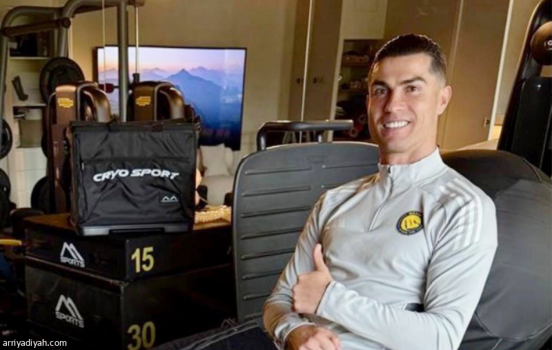 رونالدو يخضع للعلاج ويتابع مباريات النصر عن قرب في أحدث تطورات فريقه