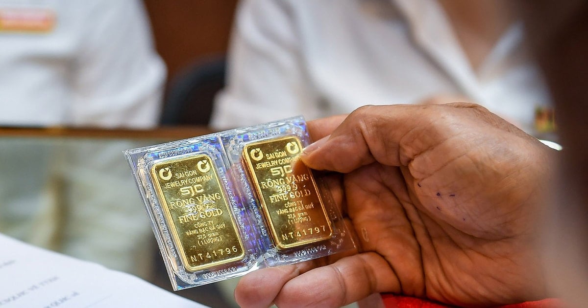 سعر أونصة الذهب في شركة SJC يرتفع إلى 183 مليون دونغ فيتنامي مع تراجع أسعار خواتم الذهب 800 ألف دونغ – مشاهير