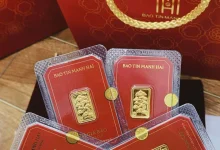 سعر الذهب في بورصة SJC يحافظ على مستوى مرتفع عند نحو 180 مليون دونغ فيتنامي للأونصة