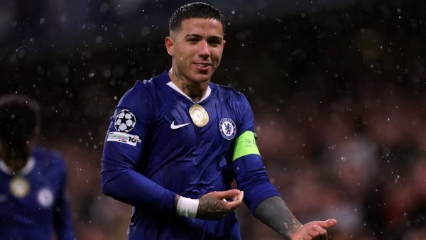 صراع القارات على إنزو فرنانديز مع ثروة سعودية تضغط وأوروبا تتمسك بجوهرة تشيلسي