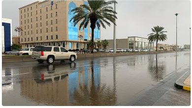 طقس المملكة الأربعاء يشهد أمطار رعدية وسيول مع زخات برد ورياح نشطة على مناطق متعددة