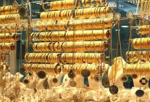 عيار 21 يسجل 6910 جنيهًا وارتفاع الذهب محليًا وعالميًا مع تراجع أسعار النفط