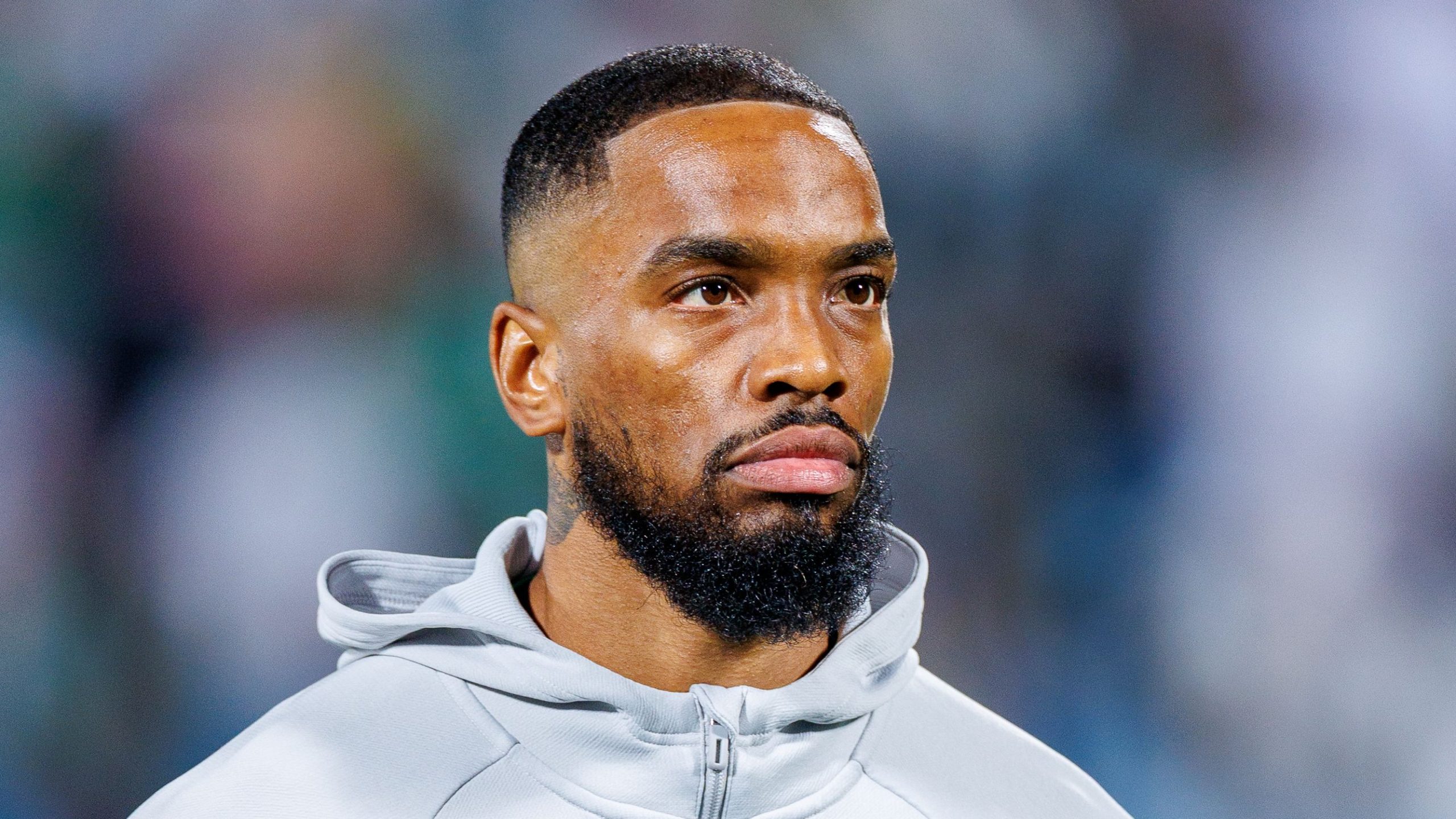 فيديو يُوثق أزمة جديدة لتوني وحرب شوارع تُوقف مباراة الأهلي والقادسية