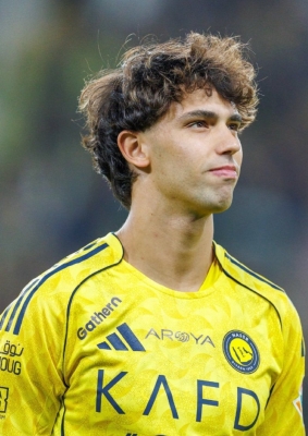 فيليكس ينافس الكبار ويقترب من تسجيل رقم قياسي تاريخي في روشن