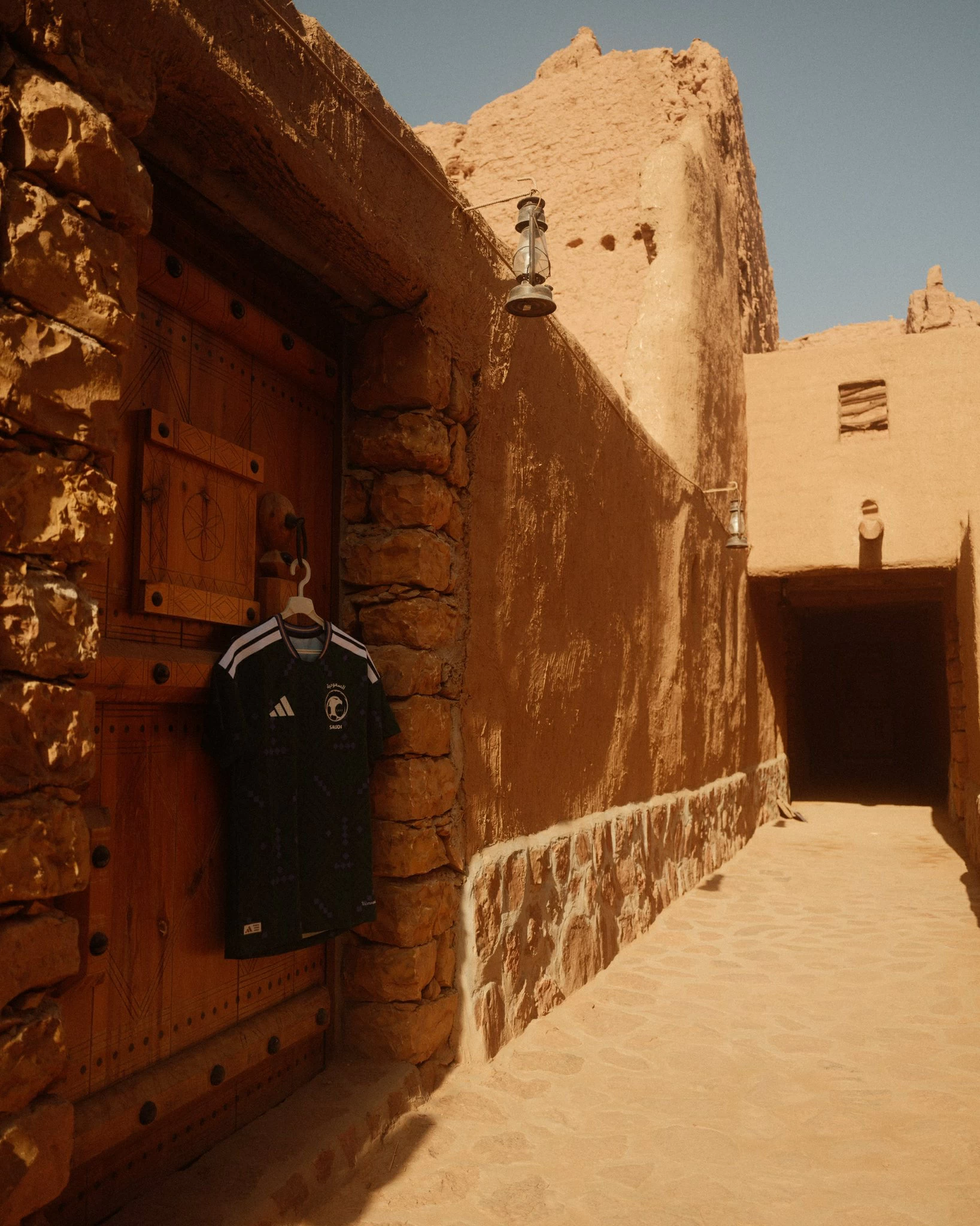 قميص المنتخب السعودي يعكس تاريخ الوطن وتراثه العريق - أخبار السعودية