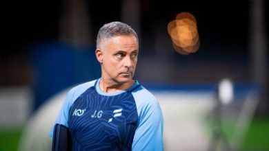 قوميز يعلن الانسحاب من الدفاع أمام الهلال ويكشف السبب