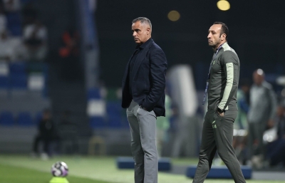 قوميز يوجه انتقادات لقرار الحكام عقب خسارة الفتح أمام الهلال