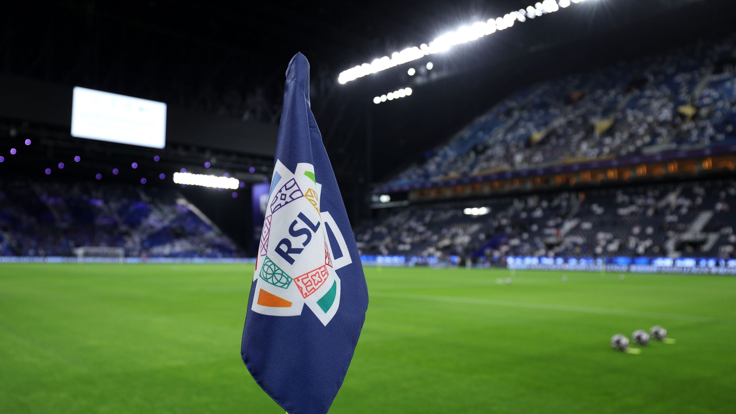 كورونا يتسبب في غياب نجم الدوري السعودي عن مواجهة إنجلترا والجزائر