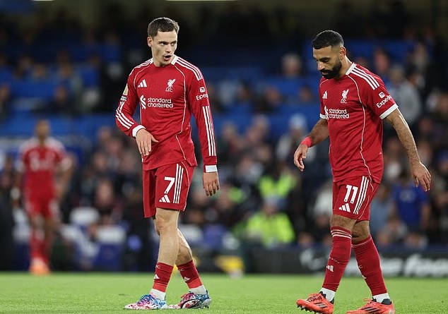 لاعب ليفربول السابق يؤكد انتهاء عصر محمد صلاح في الدوري الإنجليزي