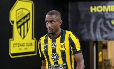 ليفربول يضع موسى ديابي في حساباته لتعويض محمد صلاح القادمة