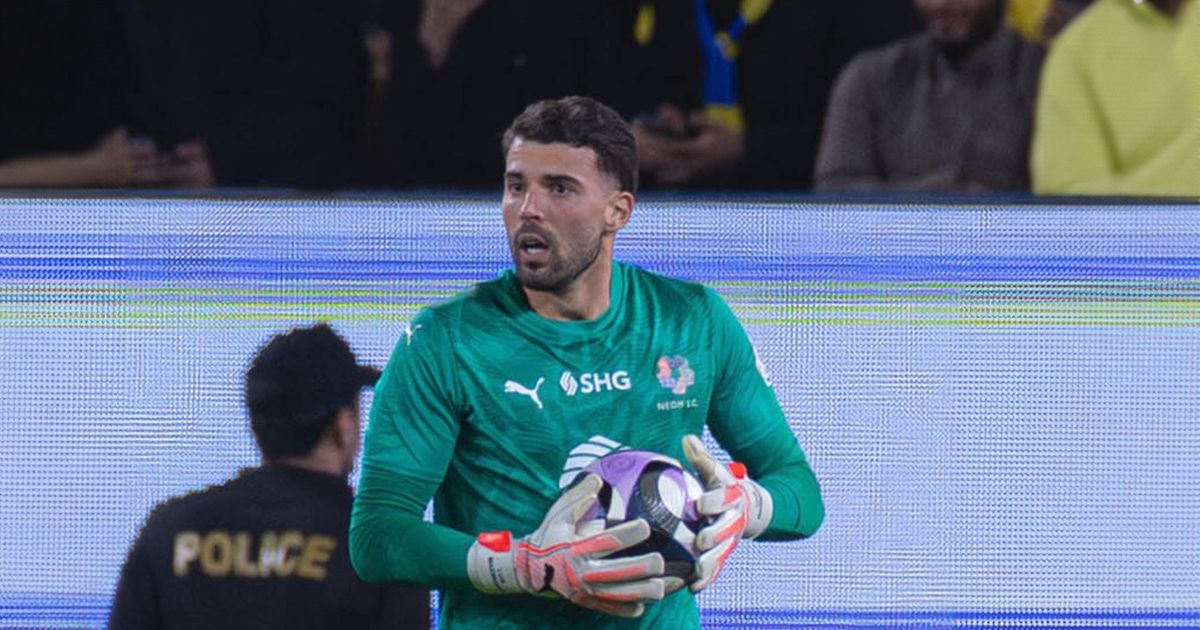 ماكسيميانو يتألق كأفضل لاعب ورونالدو يتراجع بديلًا في لقاء النصر ونيوم – مشاهير