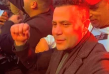 محمد إمام يختتم تصوير «الكينج» بـ«الشماريخ» ويشارك الجمهور لحظات احتفالية وصور تذكارية