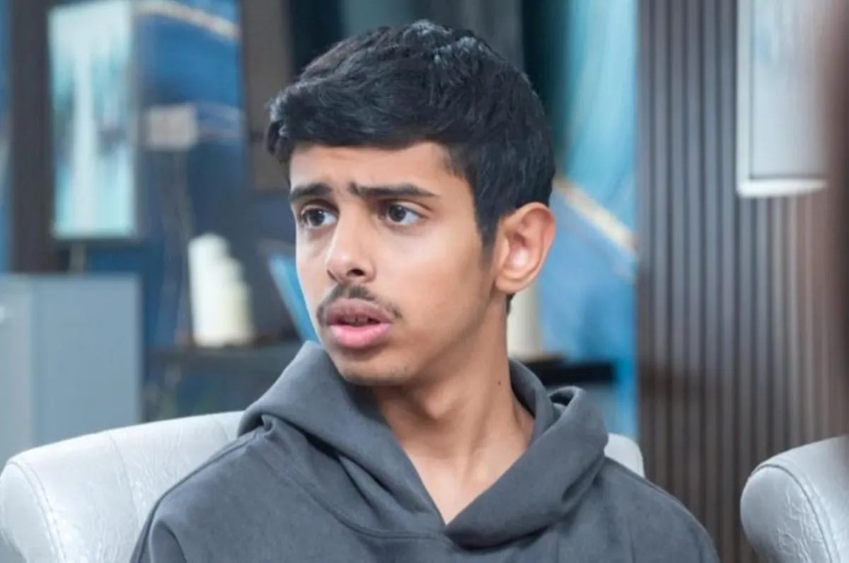 مسلسل شباب البومب 14 الحلقة 20 كوميديا تتحول لأزمة حقيقية في متجر بسيط ومواقف طريفة متجددة – مشاهير