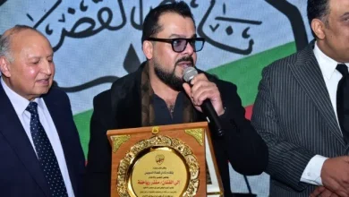 منذر رياحنة يكرم نادي قضاة السويس وجنوب سيناء تأكيدًا على دوره المميز في مسلسل الاختيار – صور