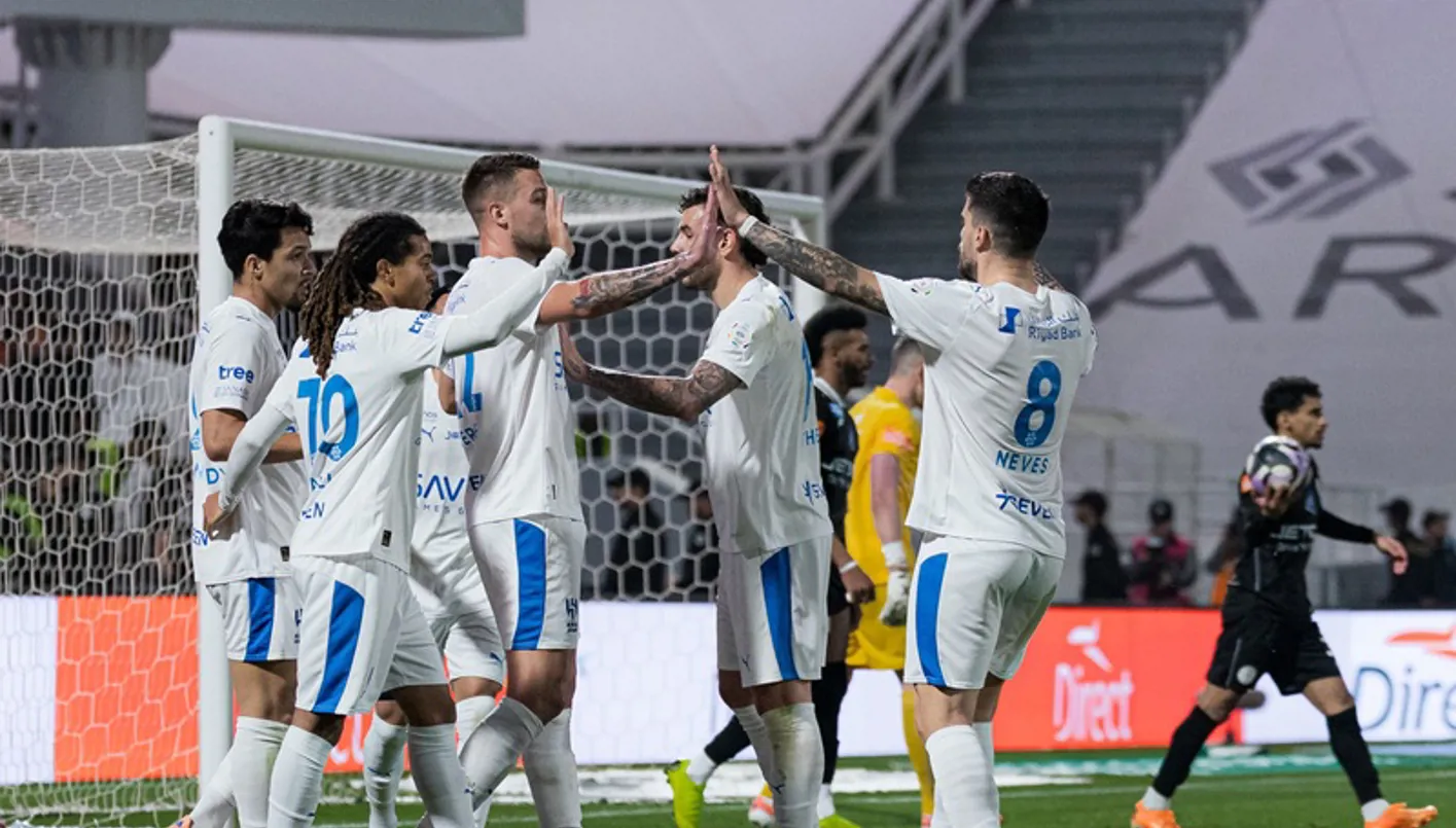 موعد لقاء الهلال والنجمة في الدوري السعودي والقنوات الناقلة للمباراة