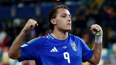 ميلان يناقش إمكانية عودة أفضل هداف تاريخ الدوري الإيطالي من جديد مع وكيله