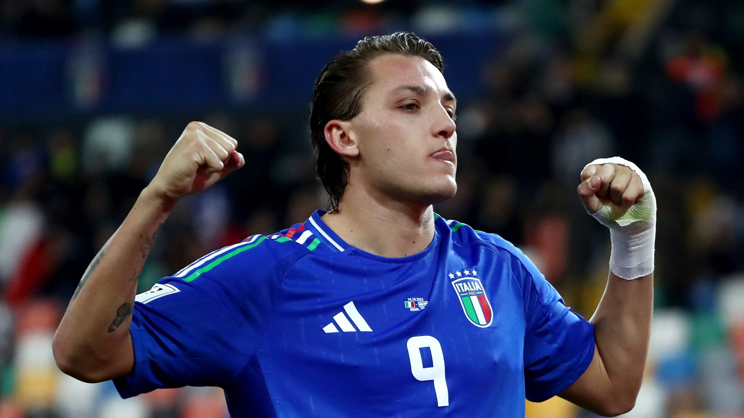 ميلان يناقش إمكانية عودة أفضل هداف تاريخ الدوري الإيطالي من جديد مع وكيله