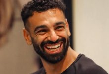 ناقد رياضي يكشف بشكل مفاجئ موقف محمد صلاح من المشاركة في الدوري السعودي