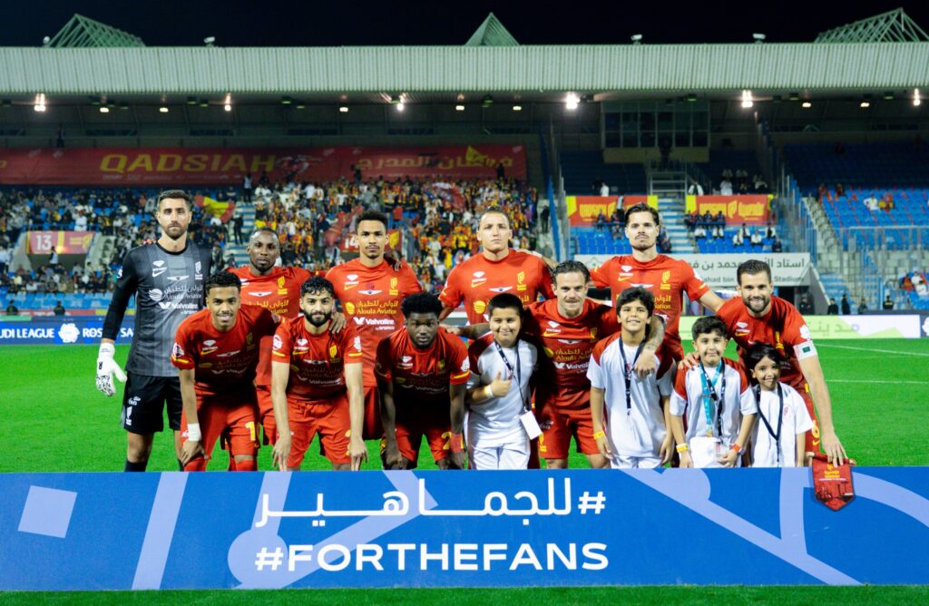 نجم القادسية يرحب بالانتقال من الدوري السعودي ووجهة فلامنجو البرازيلي تبرز بقوة