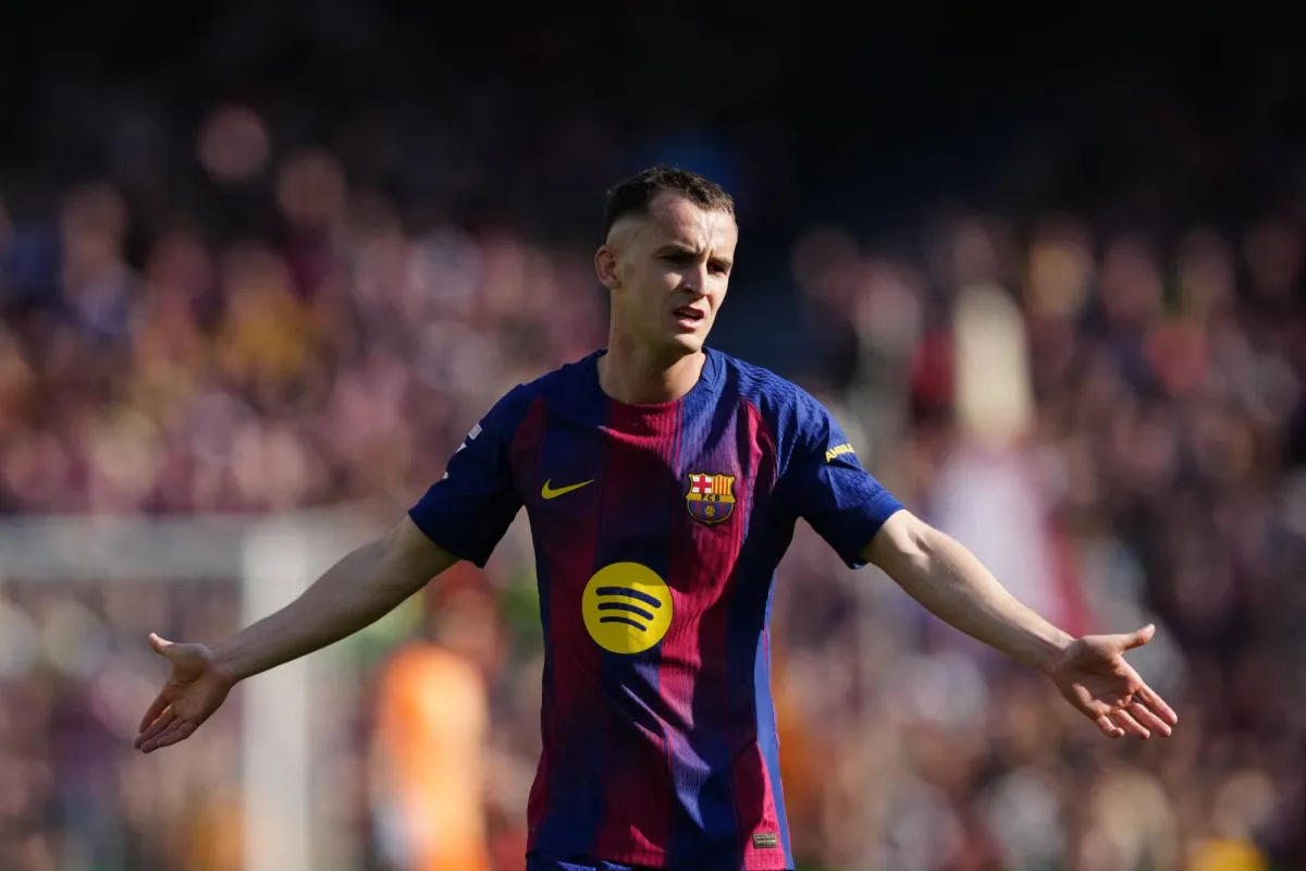 نجم برشلونة الشاب كاسادو يثير اهتمام أندية الدوري السعودي