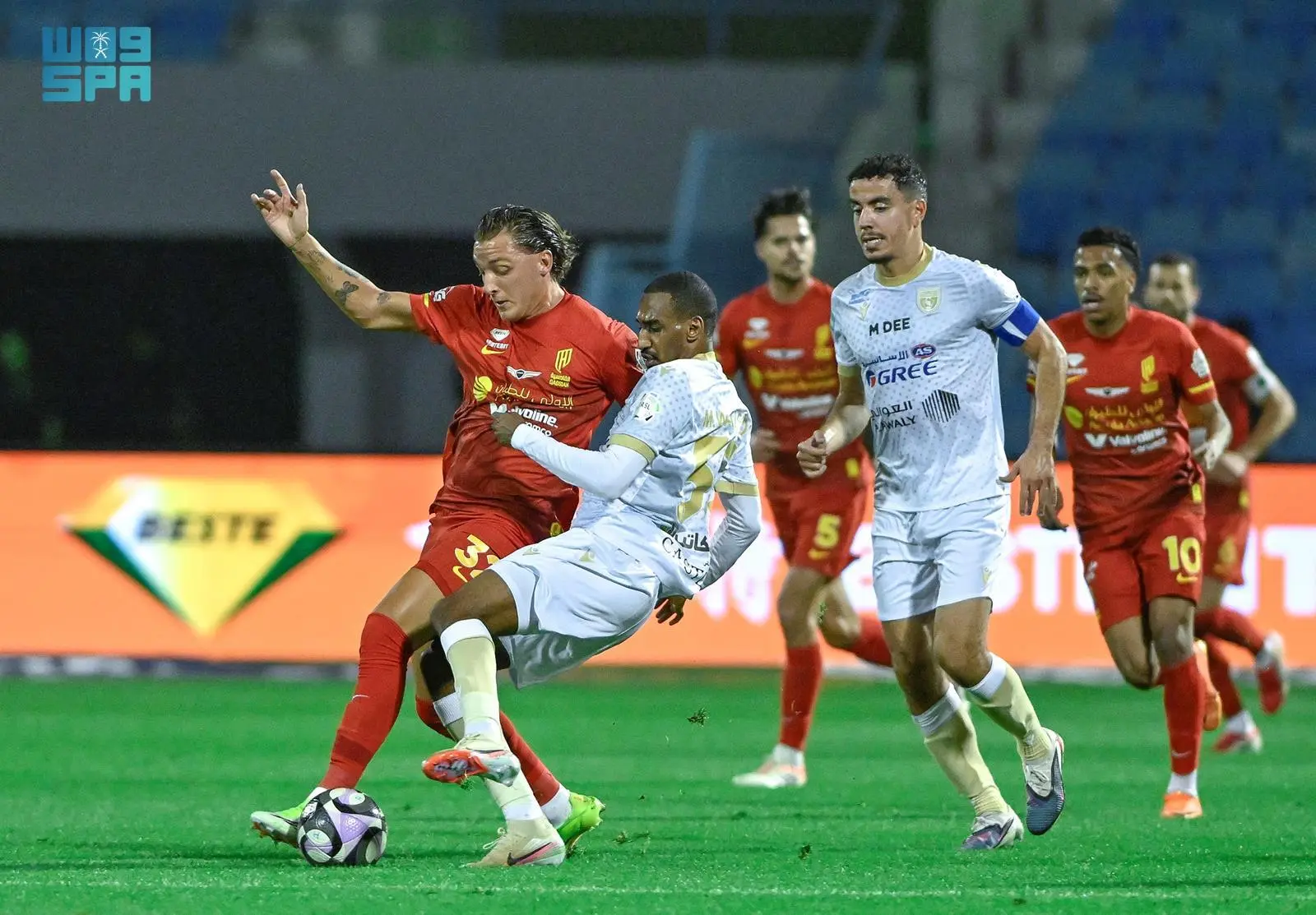 نجوم الدوري السعودي يتألقون ويضمنون أماكنهم في قوائم منتخباتهم لخوض مواجهات حاسمة في مشوار مونديال 2026