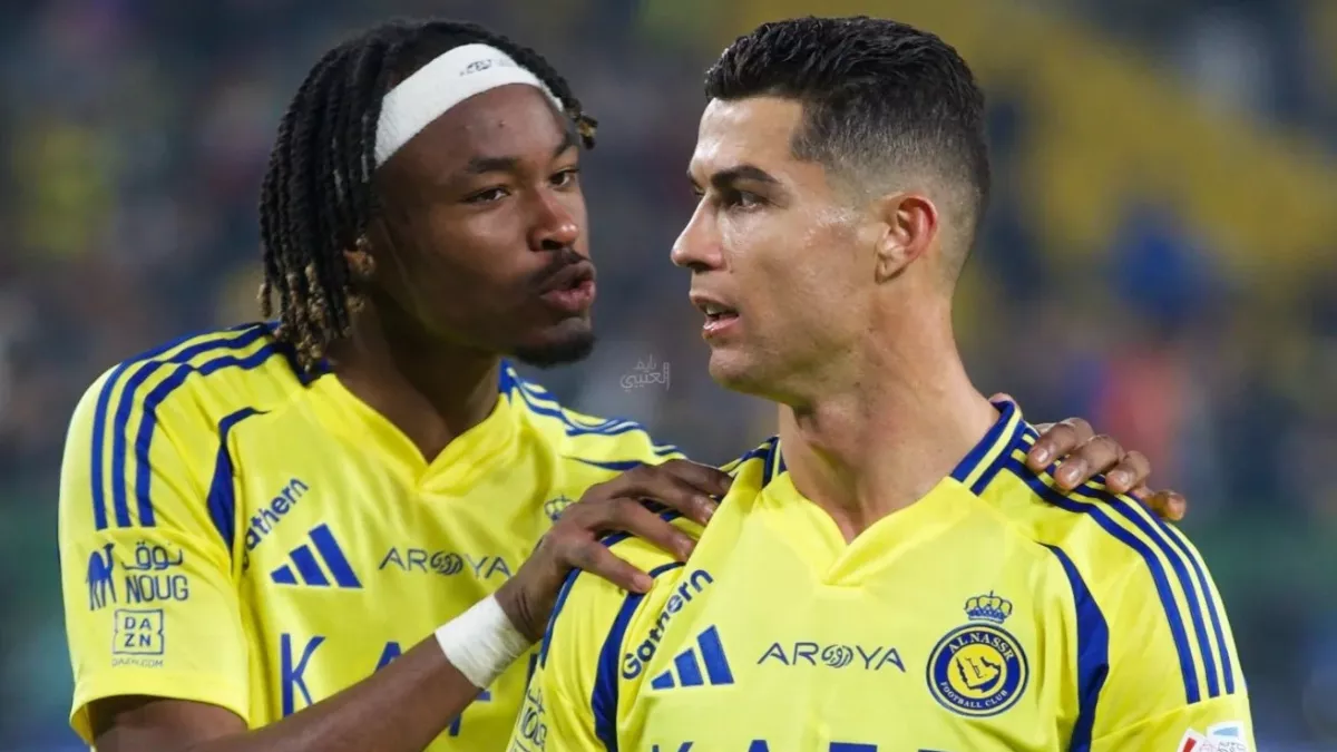 نجوم الدوري السعودي يهنئون عيد الفطر 2026 مرتدين الزي السعودي